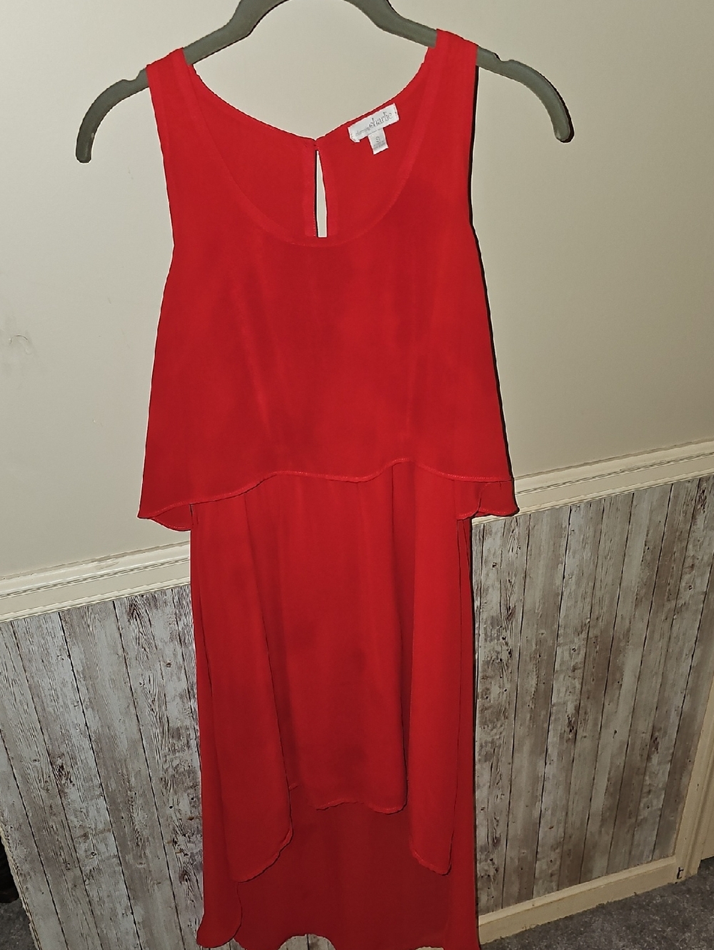 T4🔹️Charming Charlie Red High-Low Layered Sleeveless Dress